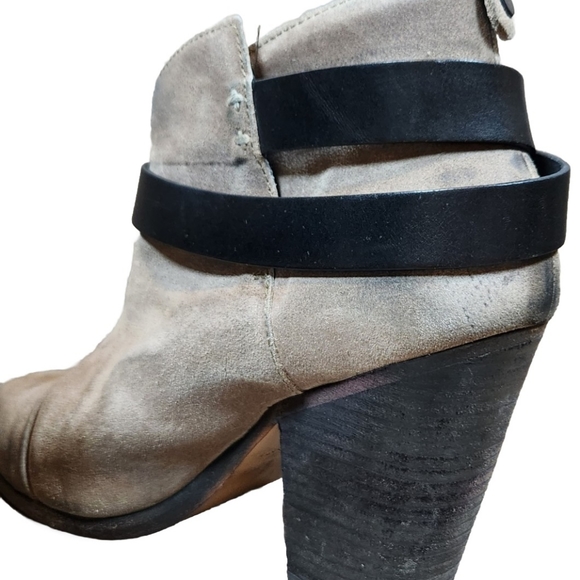 Rag & Bone Harrow Suede Leather Distressed Heeled Booties Ankle Boots Sz 38.5/ 8 - Picture 3 of 12